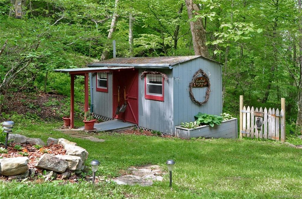 453 Countryside Drive - Photo 14
