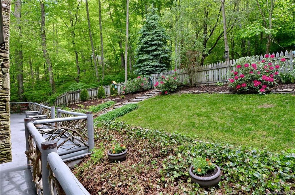 453 Countryside Drive - Photo 17