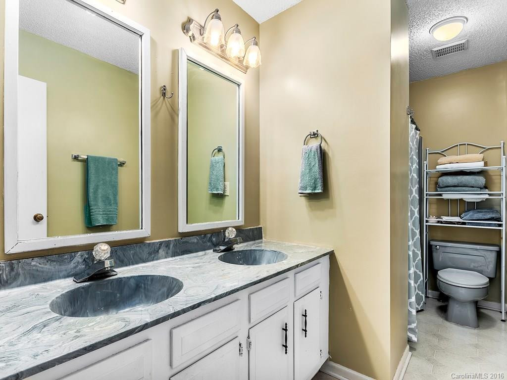 105 Russet Lane - Photo 11