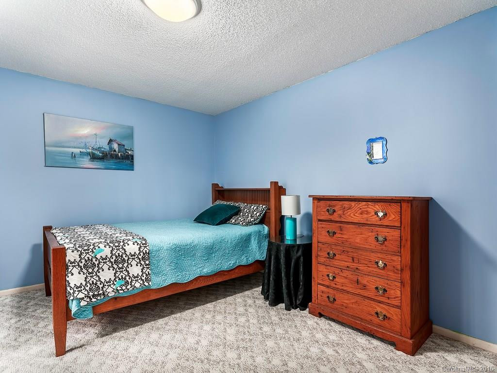 105 Russet Lane - Photo 12