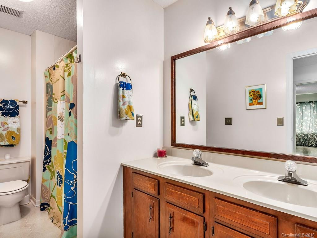 105 Russet Lane - Photo 14