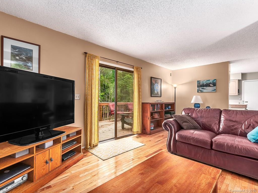 105 Russet Lane - Photo 4