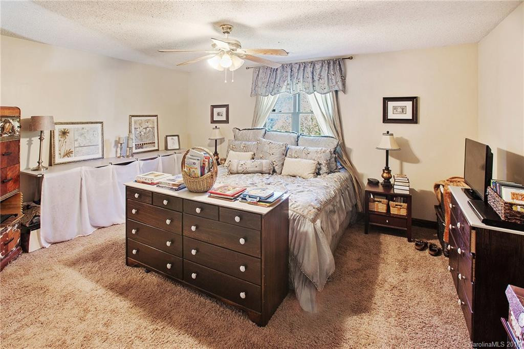 909 Seay Mountain Road - Photo 17