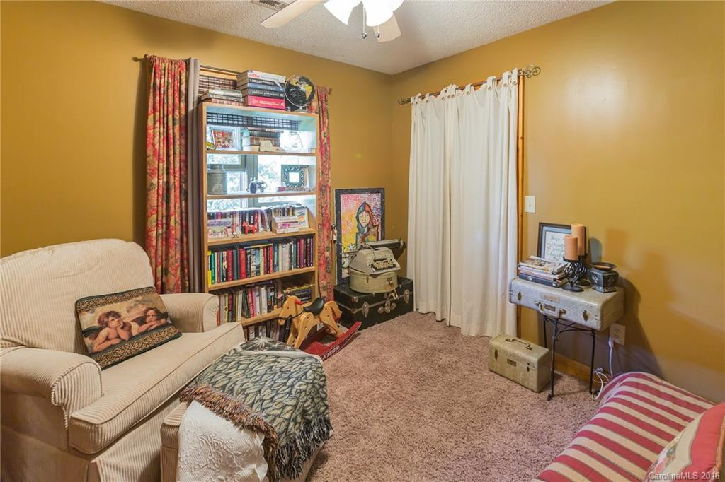 909 Seay Mountain Road - Photo 20