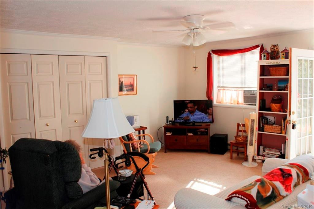 63 Ardis Lane #A - Photo 4