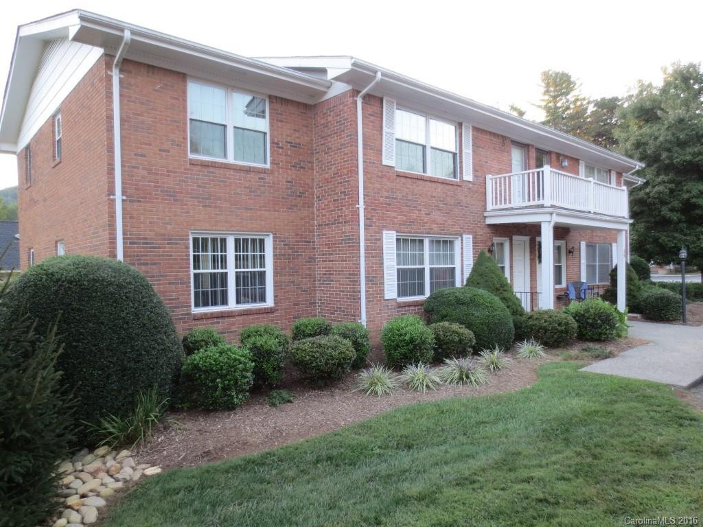 35 Capri Lane #11-C - Photo 2