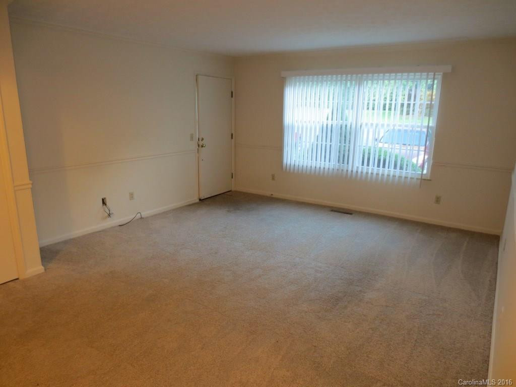 35 Capri Lane #11-C - Photo 11