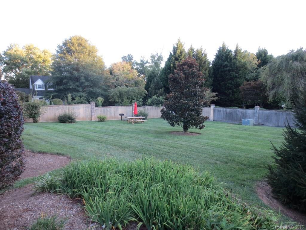 35 Capri Lane #11-C - Photo 13
