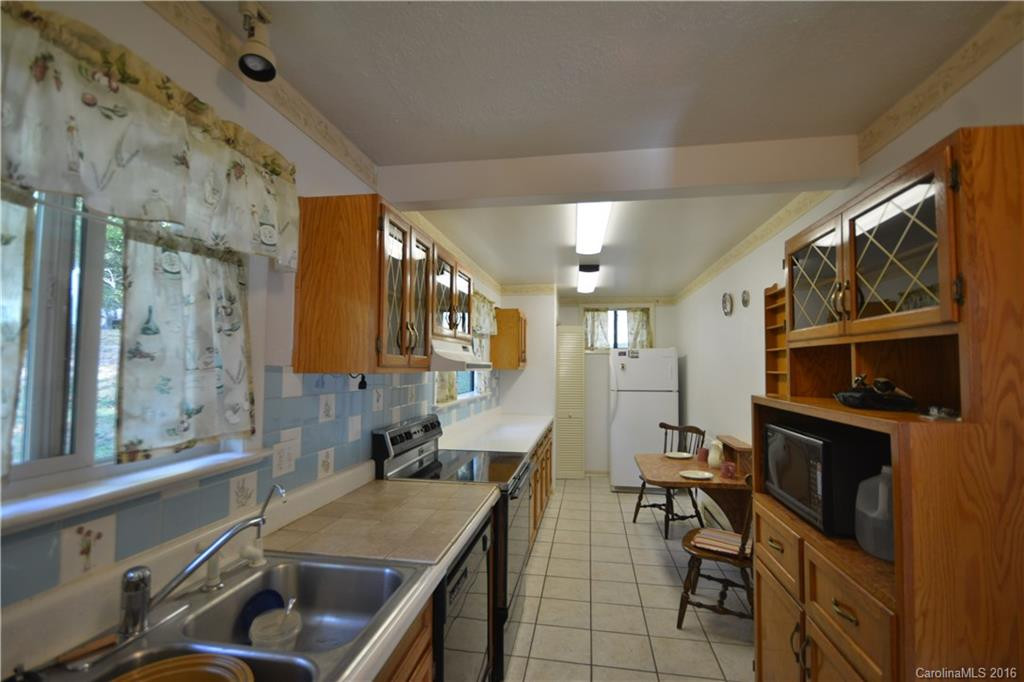 3865 Lake Logan Road - Photo 6