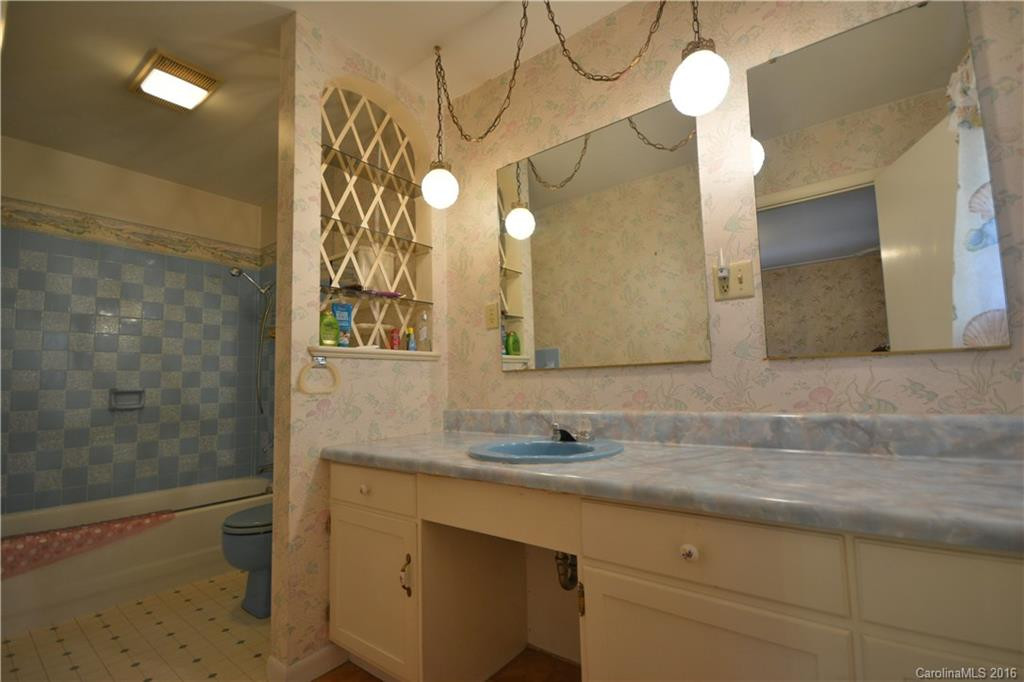 3865 Lake Logan Road - Photo 10