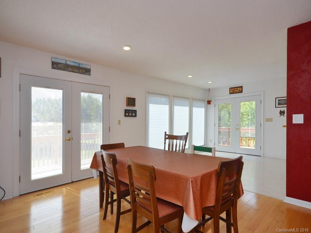 70 Country Drive - Photo 2