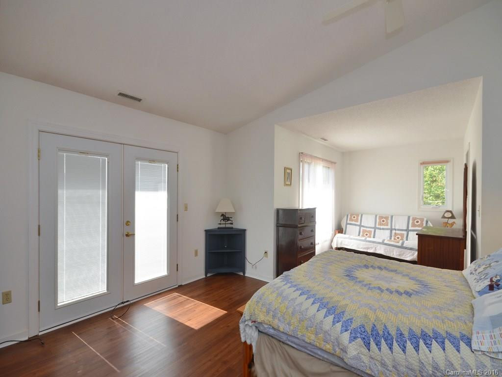 70 Country Drive - Photo 13