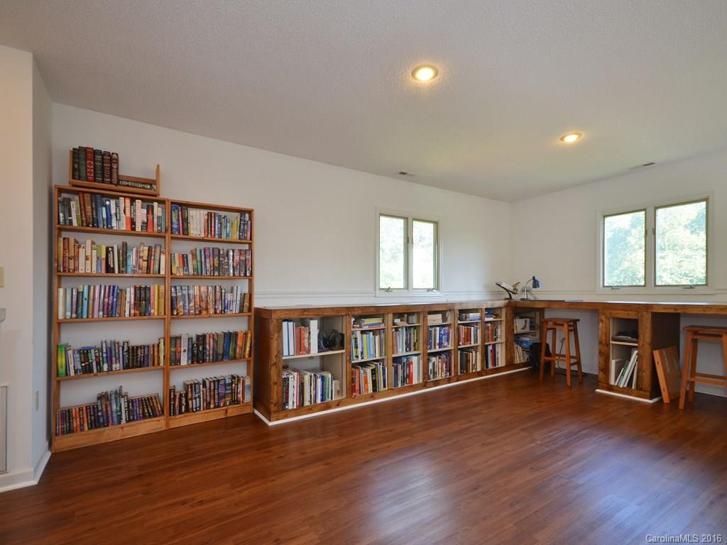 70 Country Drive - Photo 10