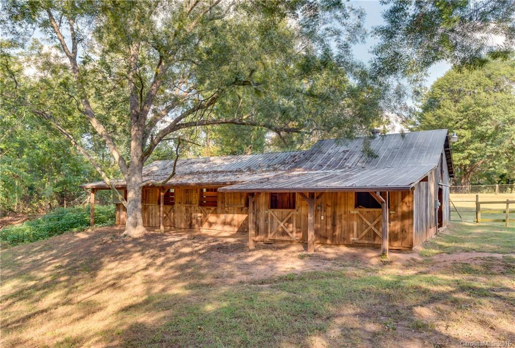 300 Melvin Hill Road - Photo 2