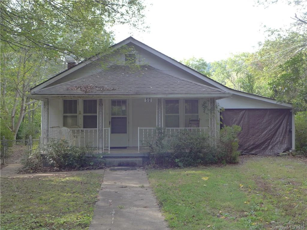 21 Lyman Lane