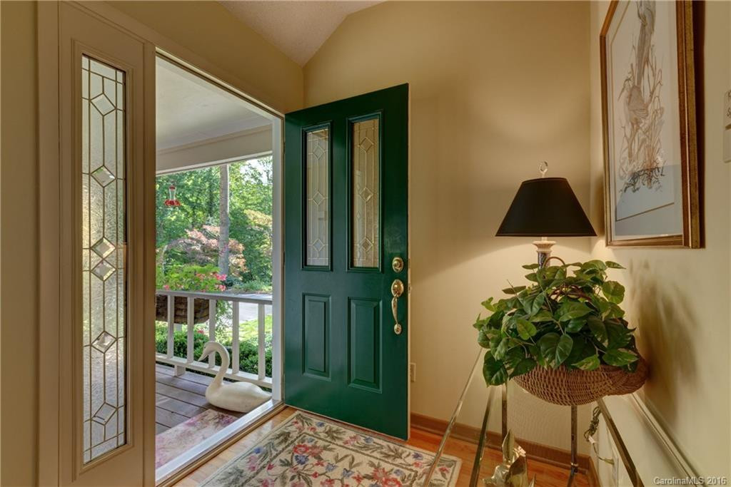 333 Round Hill Road - Photo 3