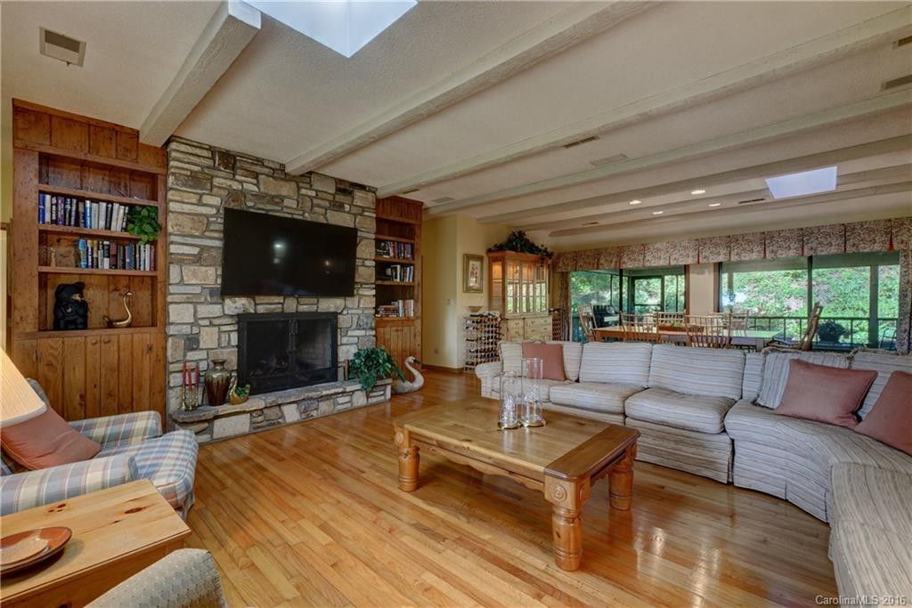 333 Round Hill Road - Photo 6