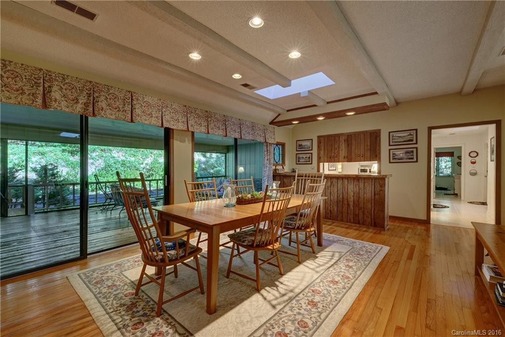 333 Round Hill Road - Photo 7