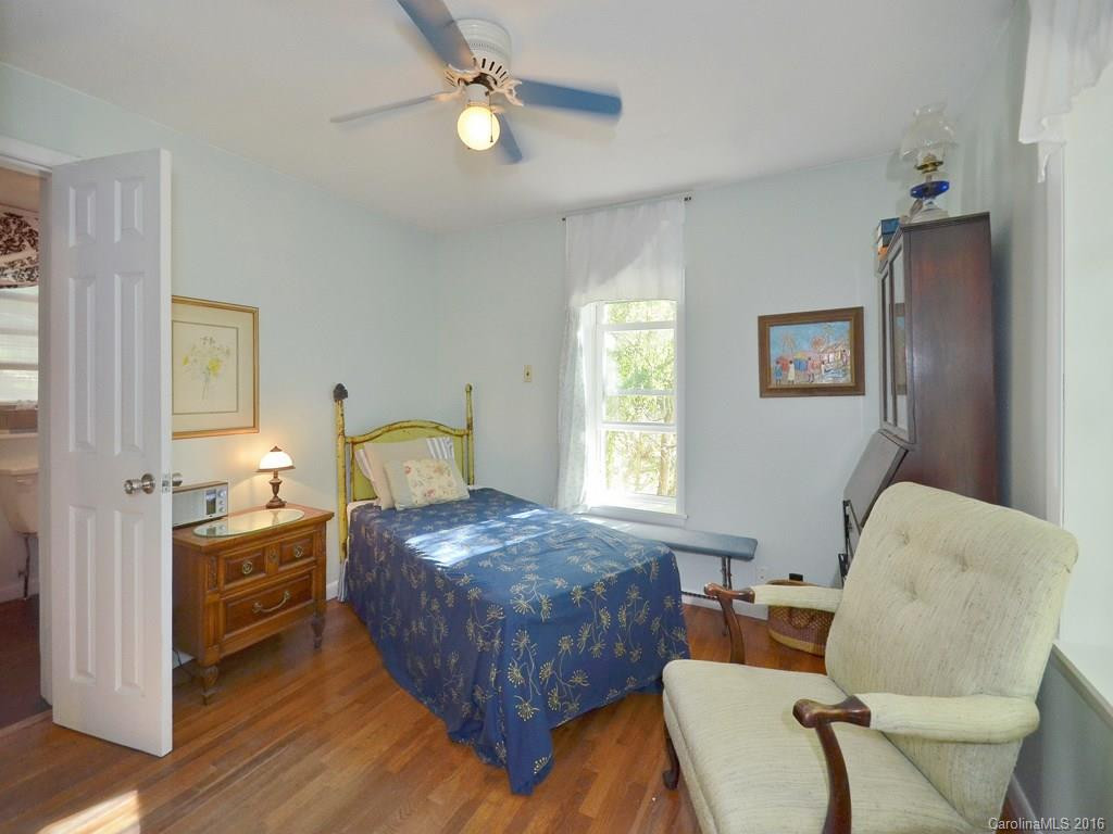 599 Beaverdam Road - Photo 5