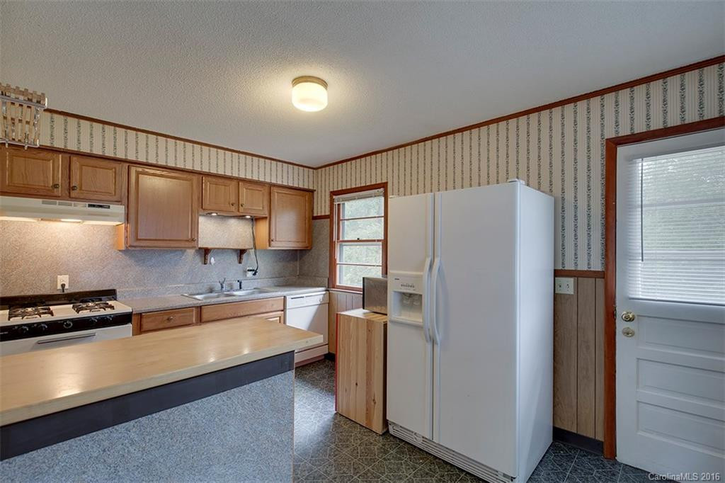 105 Burrell Mountain Road - Photo 7