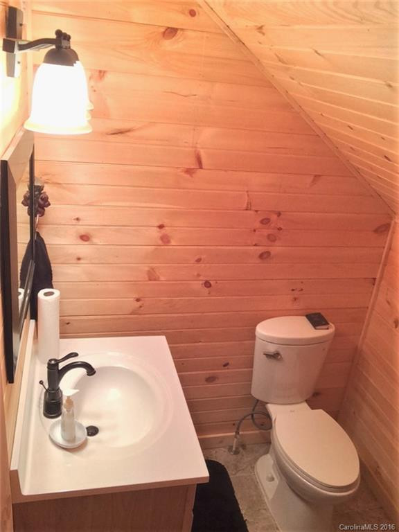 1746 Lake Logan Road - Photo 16