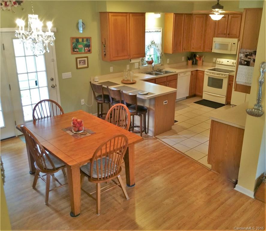 1746 Lake Logan Road - Photo 4