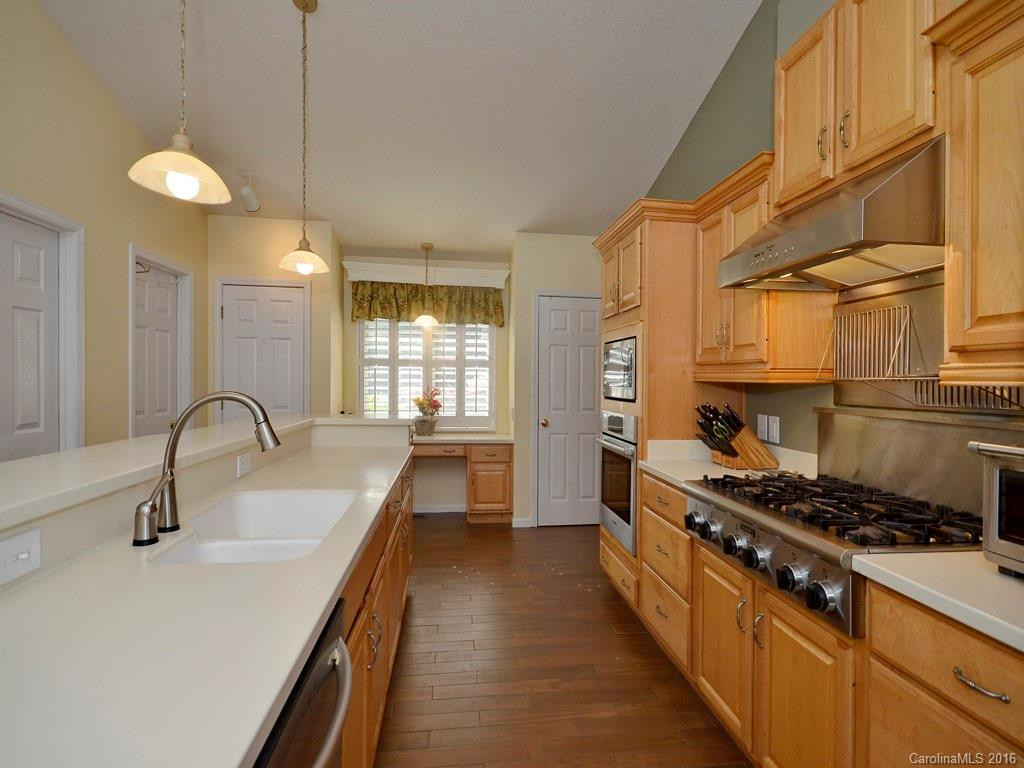 947 Rickel Drive - Photo 6