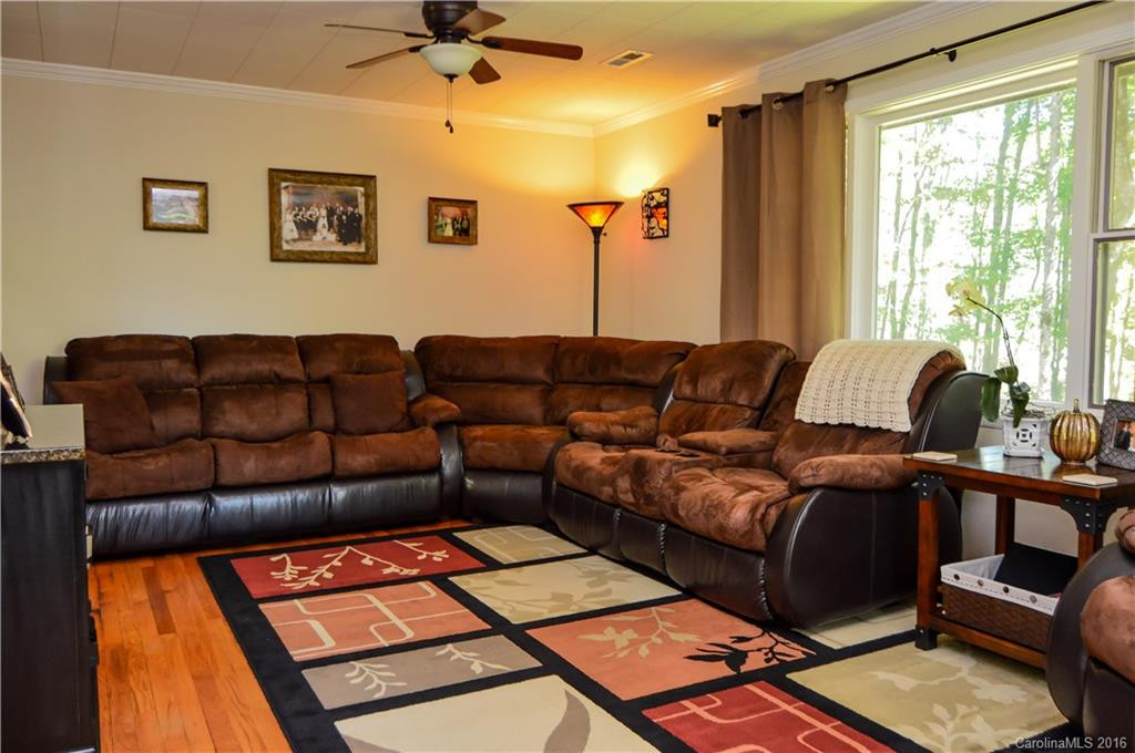 218 Sherwood Ridge Road - Photo 8