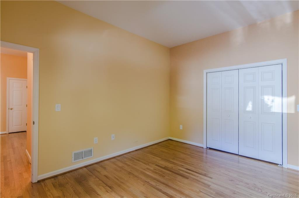 19 River Knoll Drive #1422 - Photo 16