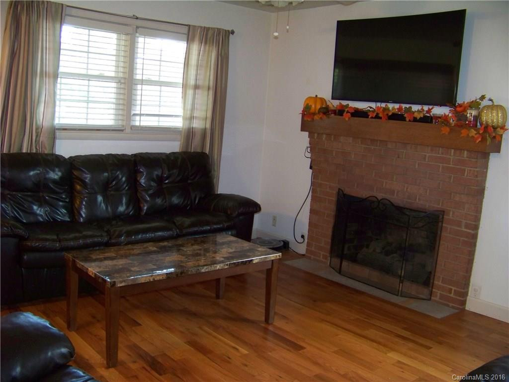 222 Shenandoah Drive - Photo 3