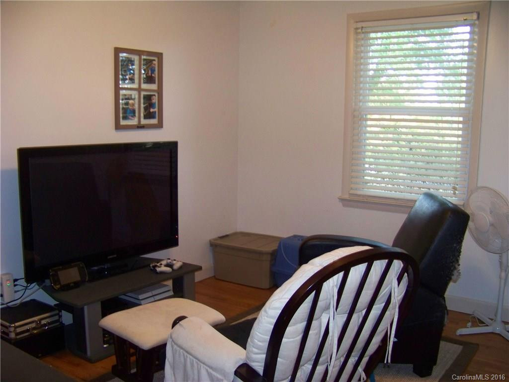 222 Shenandoah Drive - Photo 10