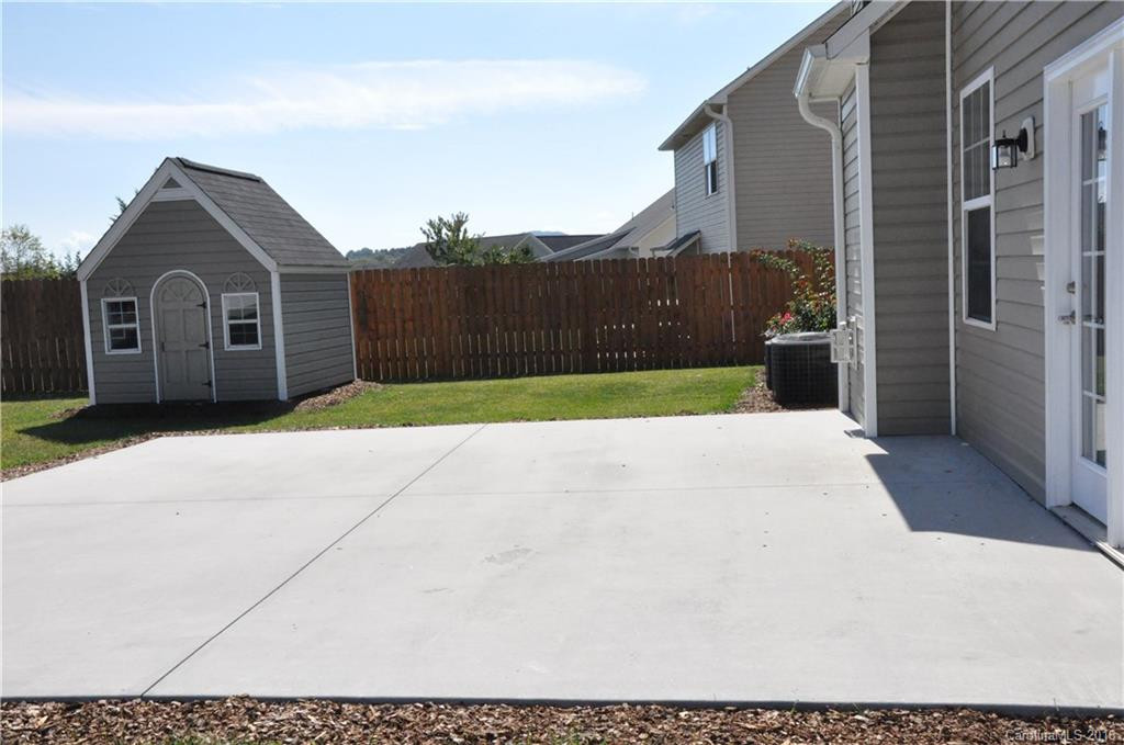 121 Haw River Road - Photo 4