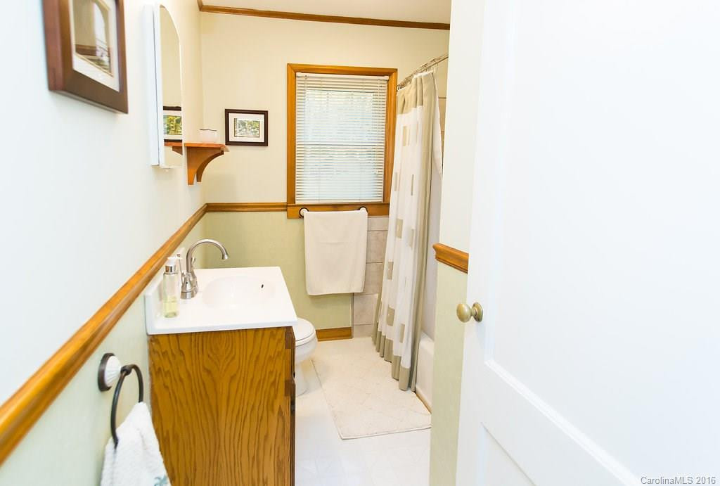 447 Harmony Grove Road - Photo 9