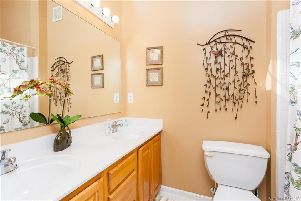 99 Rolling Meadow Road - Photo 13