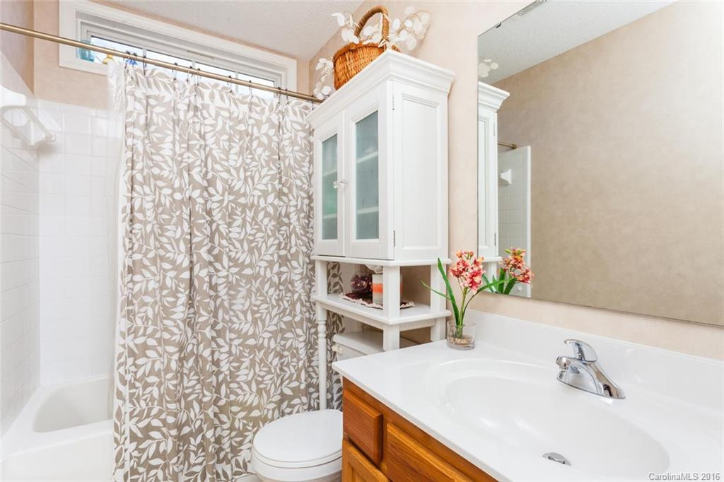 99 Rolling Meadow Road - Photo 16