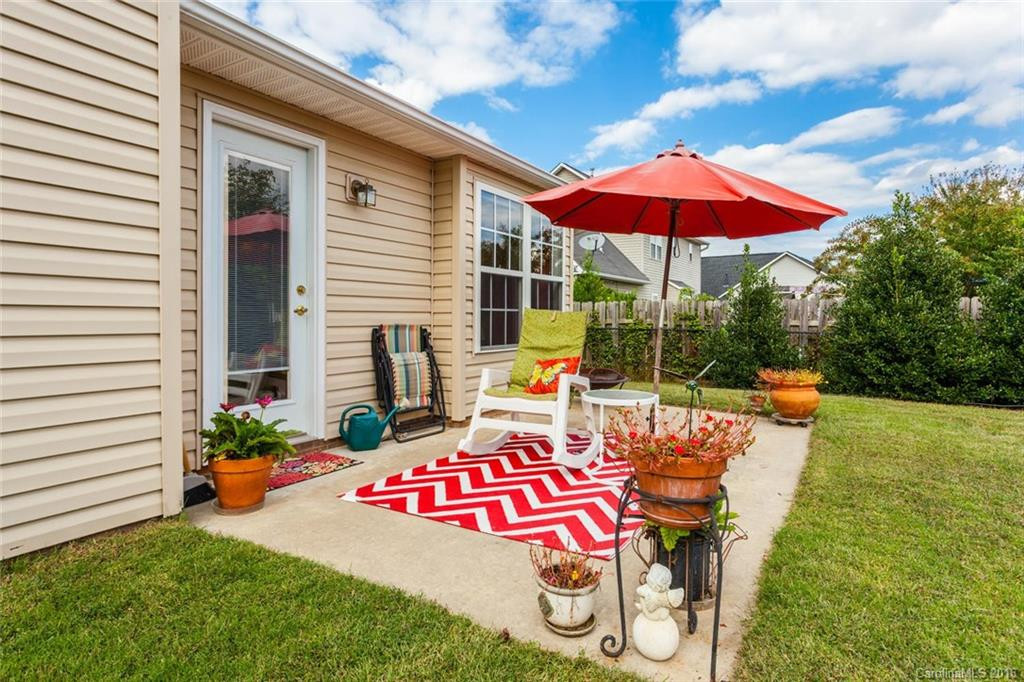 99 Rolling Meadow Road - Photo 18
