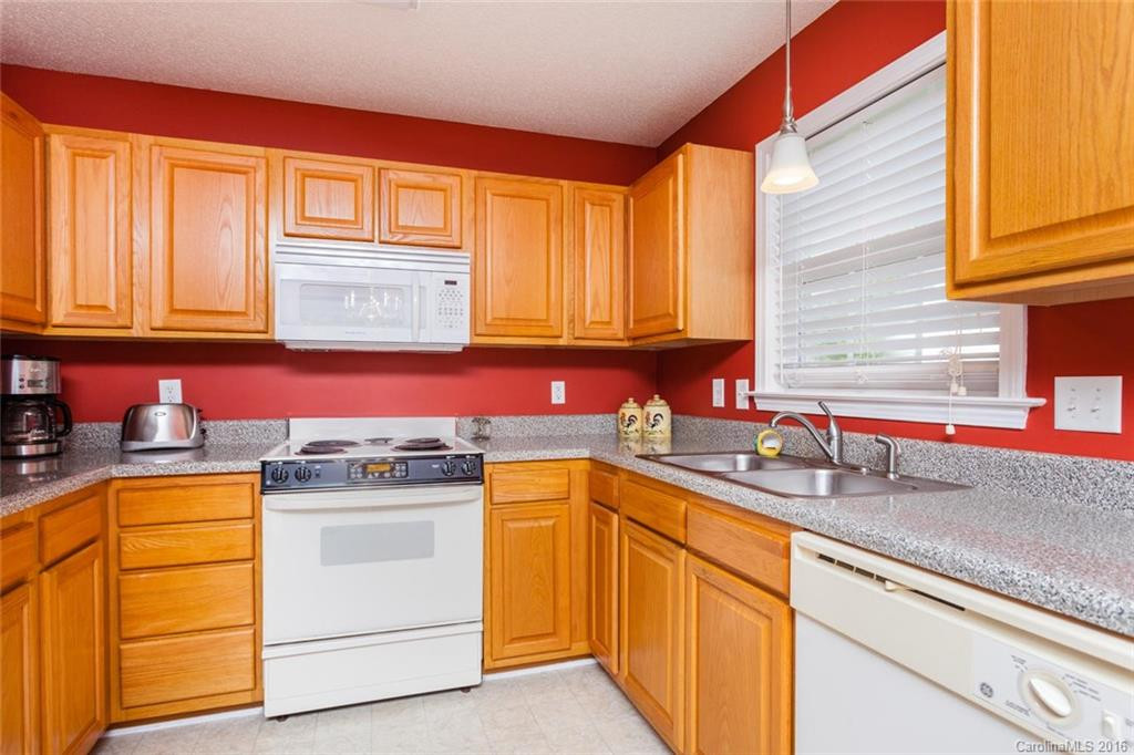 99 Rolling Meadow Road - Photo 8