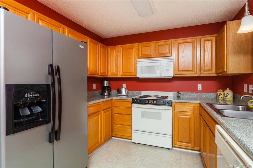 99 Rolling Meadow Road - Photo 9