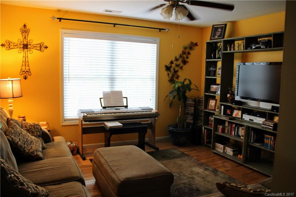 37 Aberdeen Drive #26 - Photo 3