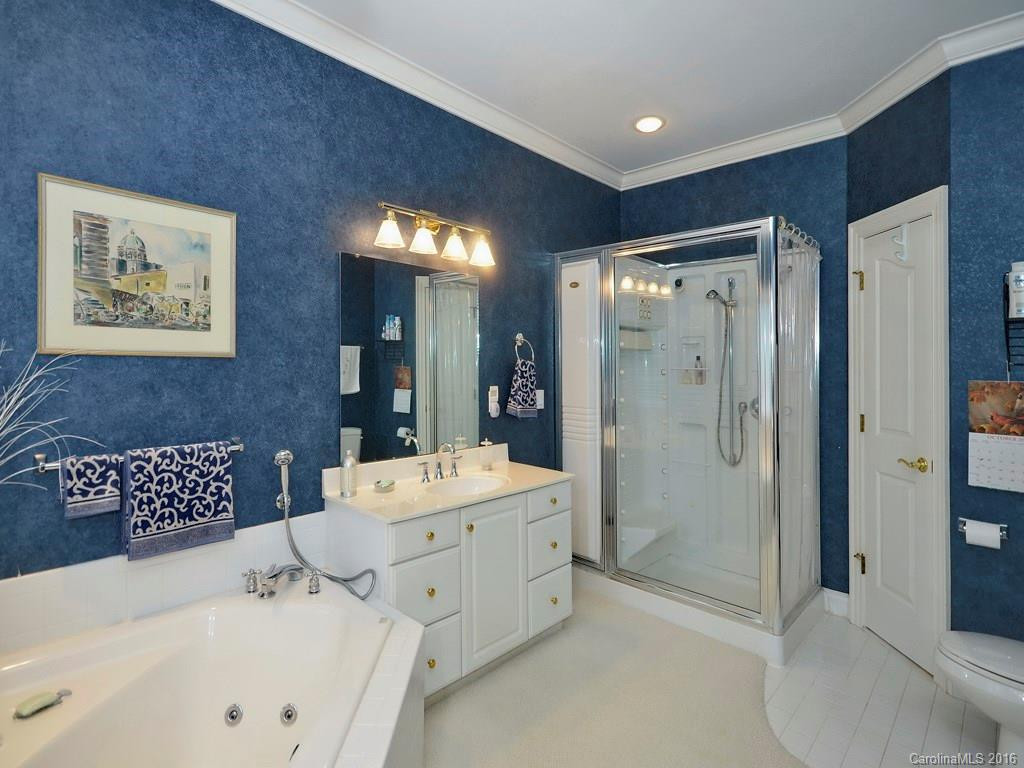 24 Tiverton Lane - Photo 13
