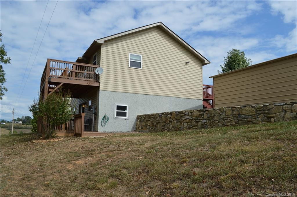3300 Bend of Ivy Road