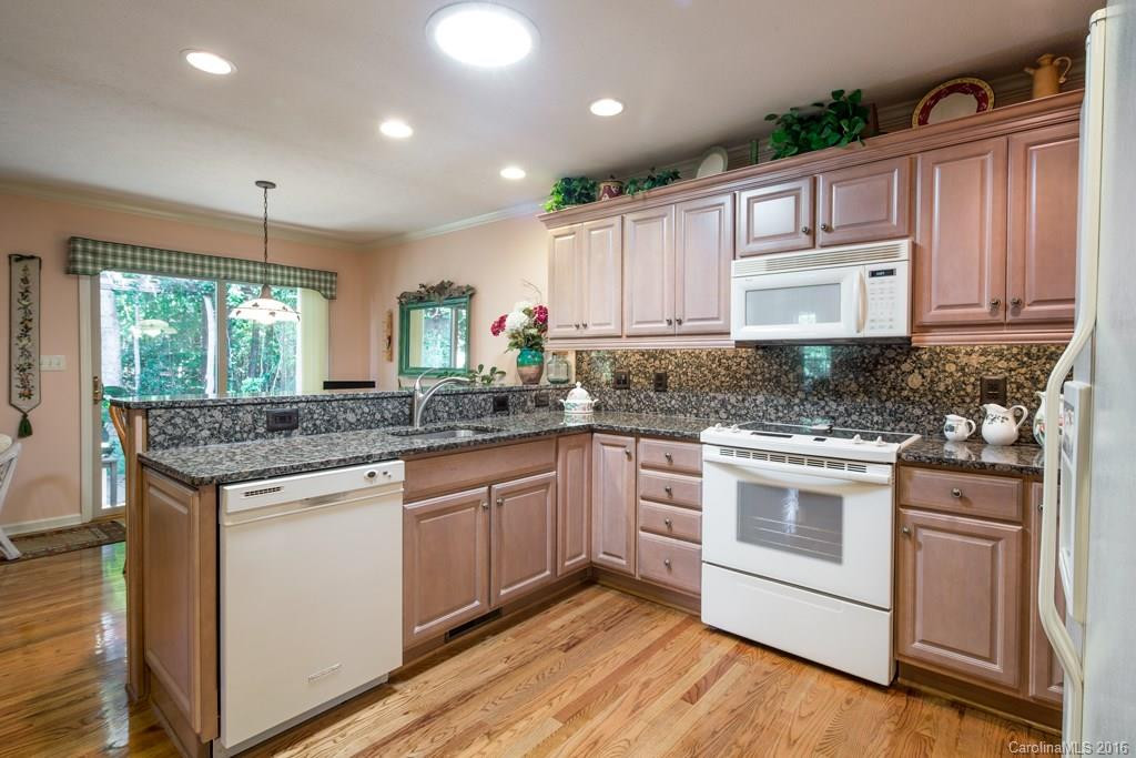 10 Tall Pines Road #34 - Photo 9