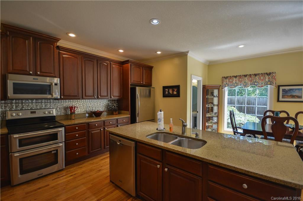 54 Helen Holcombe Way - Photo 9