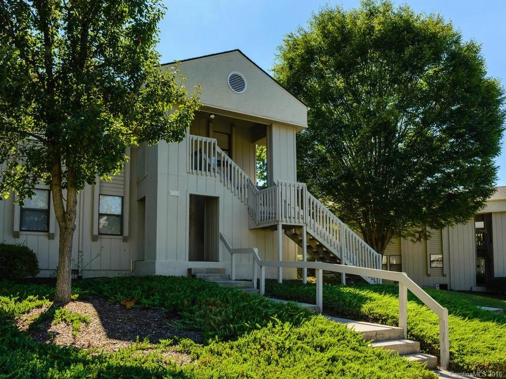 2105 Abbey Circle #2105