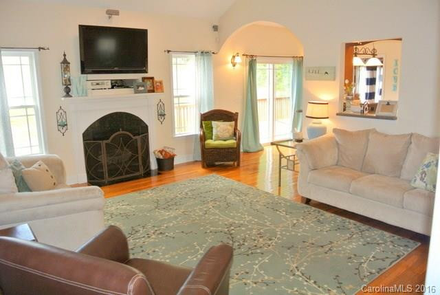25 Green Valley Road - Photo 4