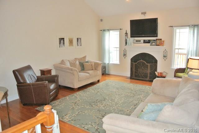 25 Green Valley Road - Photo 5