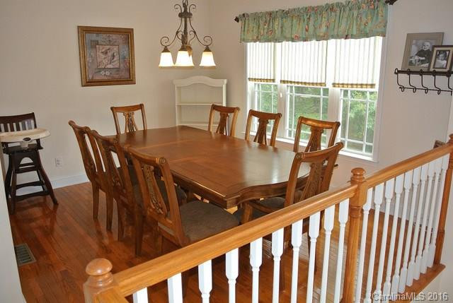 25 Green Valley Road - Photo 8