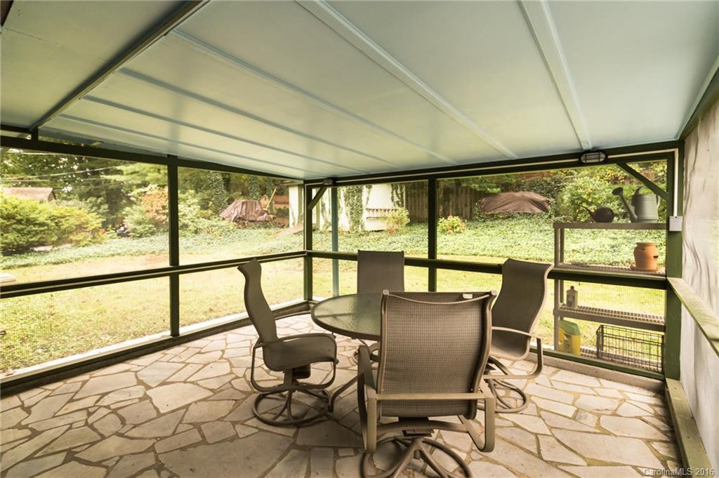 300 Balsam Road - Photo 16