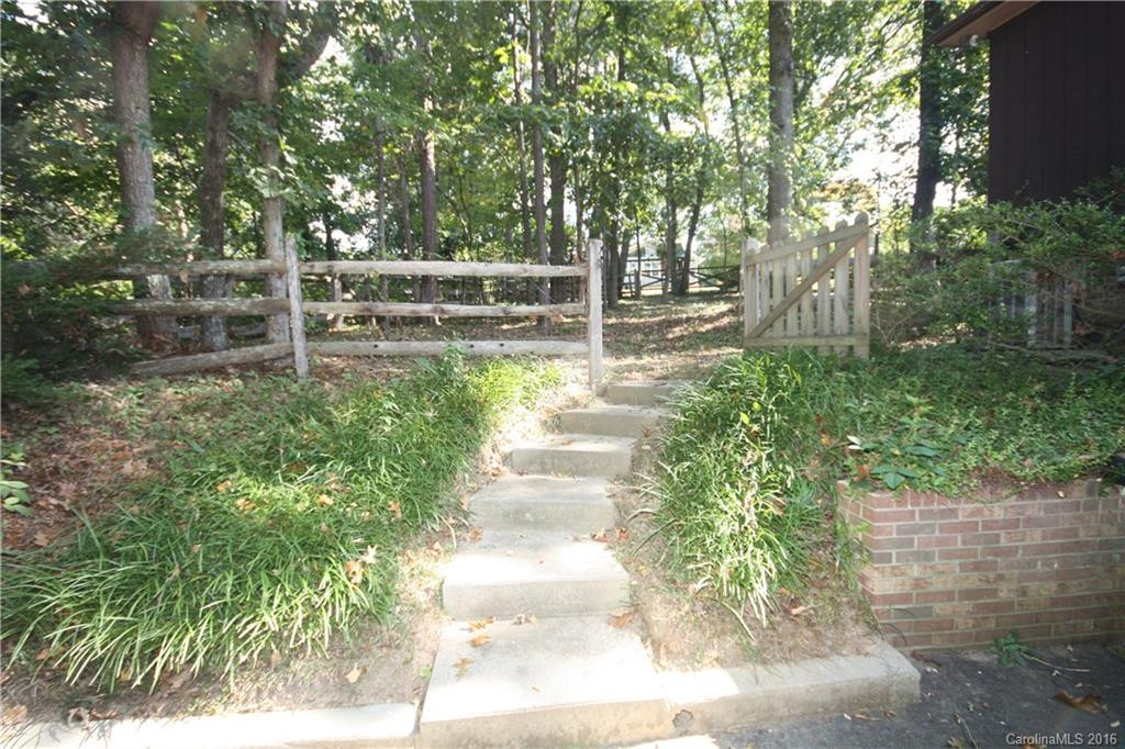 28 Allesarn Road - Photo 3