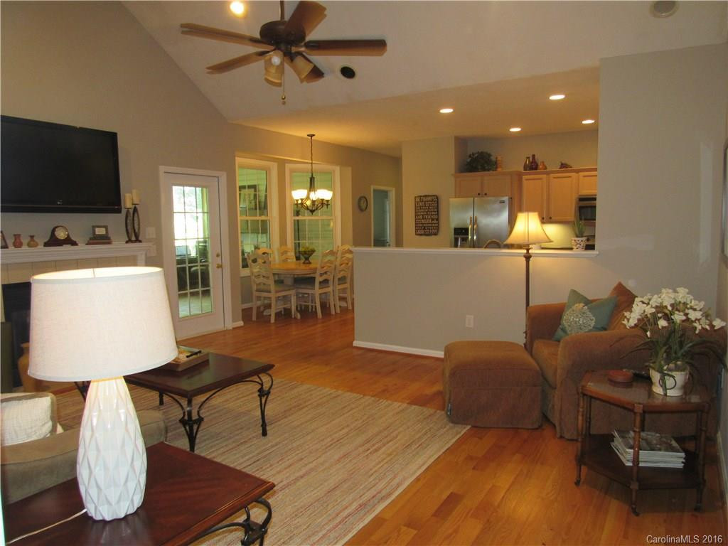 100 Blue Heron Drive - Photo 11